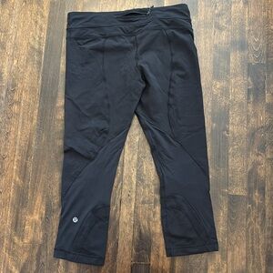 Lululemon Black cropped Leggings